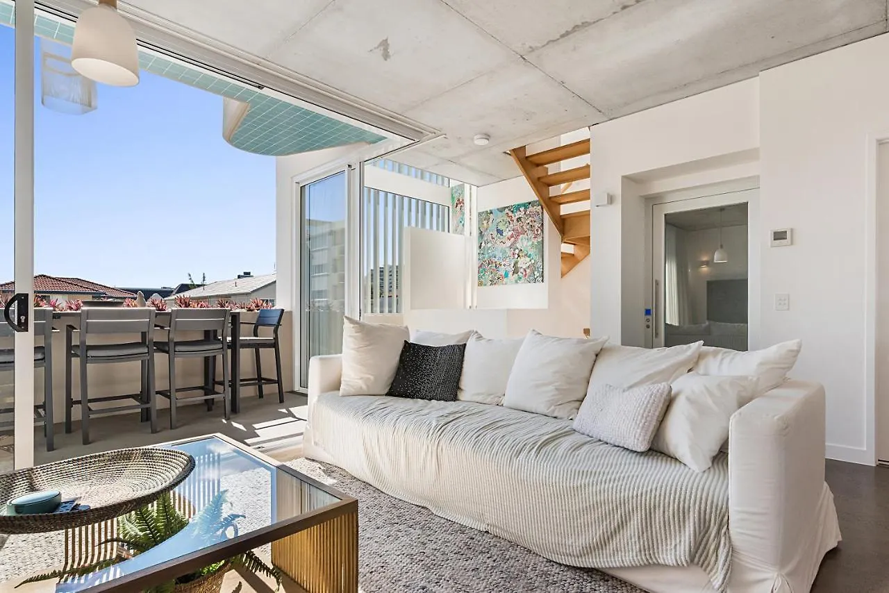 公寓 Luxury 5-Floor Unit With Ocean Views Near Beach 卡伦德拉 澳大利亚