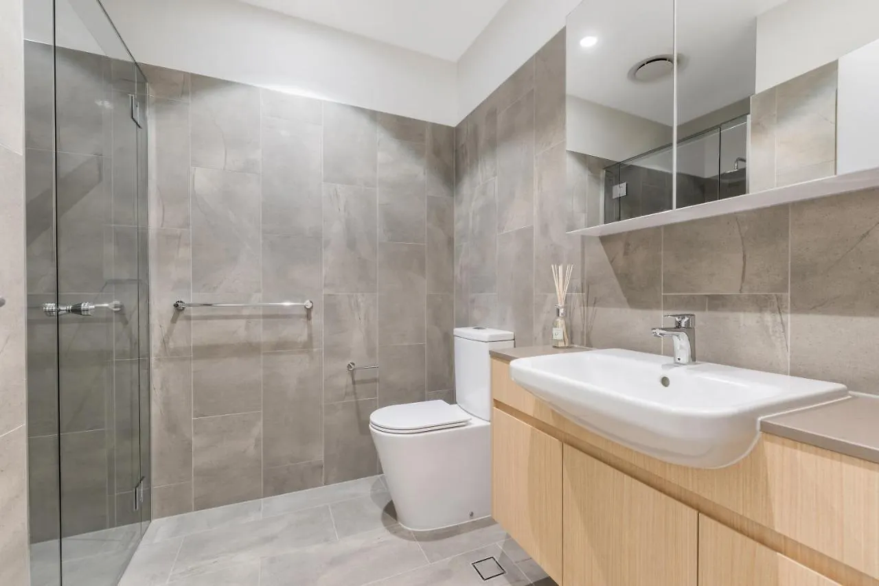 Luxury 5-Floor Unit With Ocean Views Near Beach 卡伦德拉 0*,