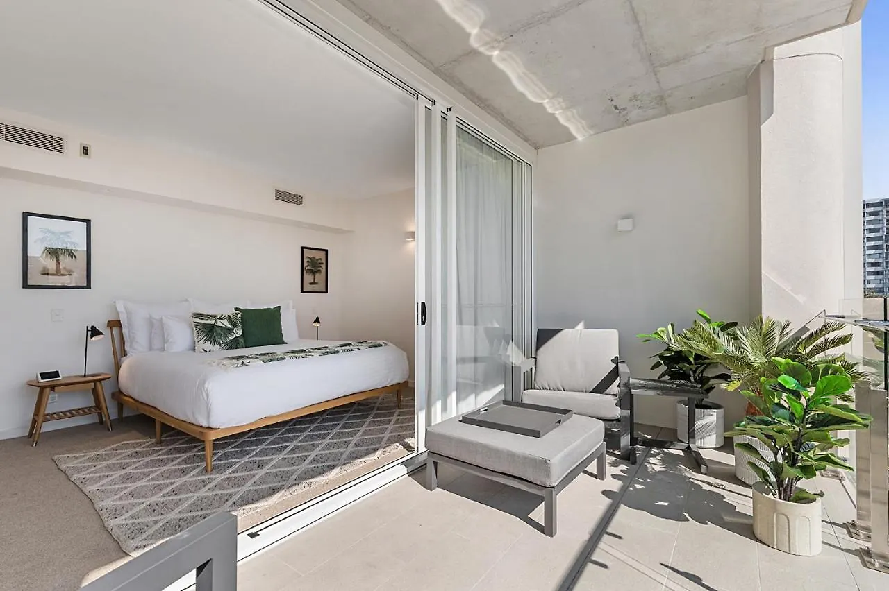 Luxury 5-Floor Unit With Ocean Views Near Beach 卡伦德拉 公寓
